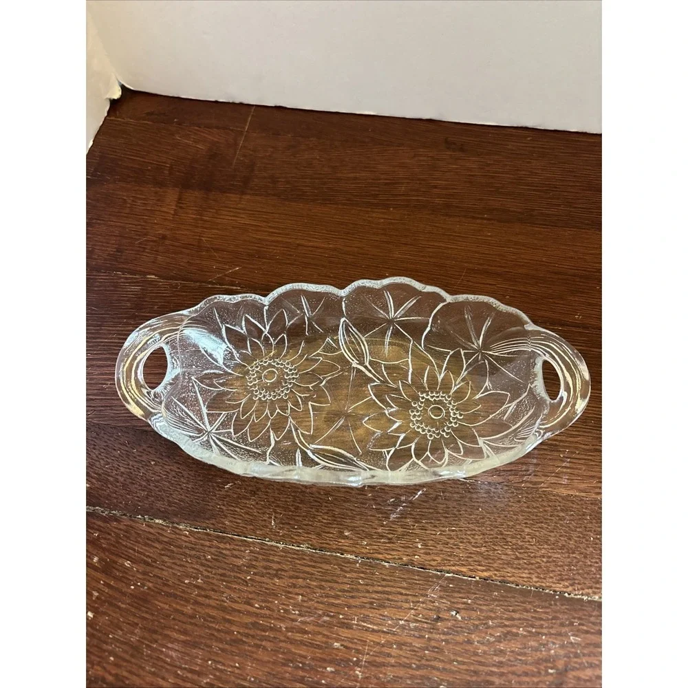 Indiana Glass Clear Lily‎ Pons Pickle Relish Dish Handled Oval Bowl